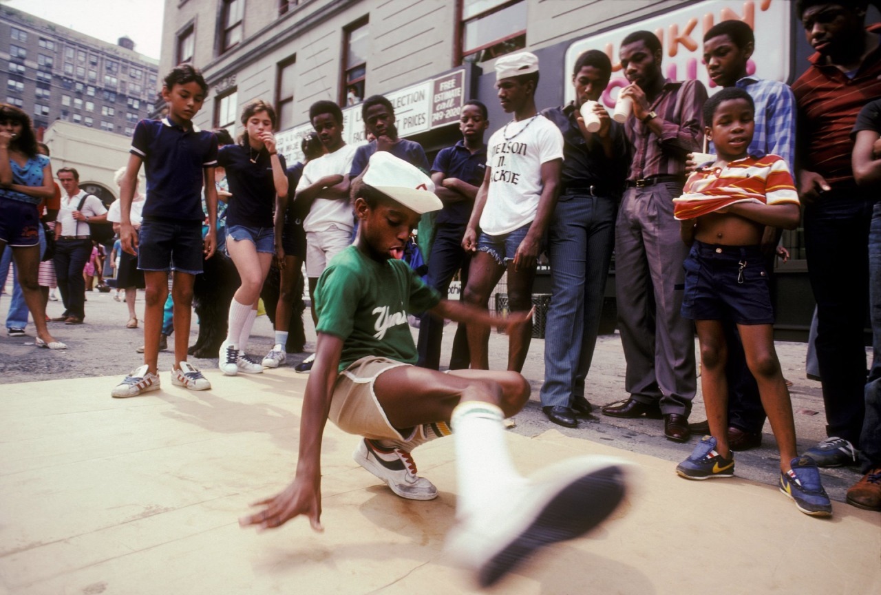 tumblr_o03pyjUL5I1tj7kn7o1_1280 Hip Hop Files retrace en photographies, de façon très précise, l’émergence de la Culture Hip Hop et de ses éléments fondamentauxHip Hop Files retrace en photographies, de façon très précise, l’émergence de la Culture Hip Hop et de ses éléments fondamentaux